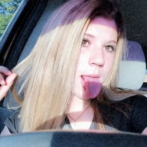 Meet your Posher, Addy